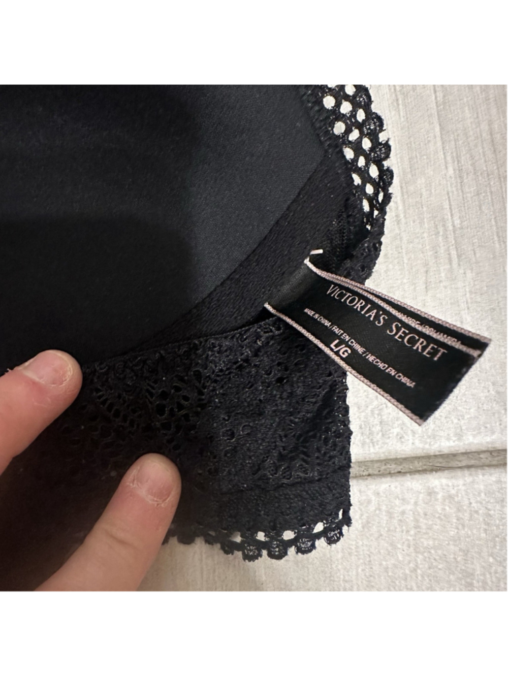 Victoria's Secret Black Lace Bralette Racerback Wireless Size L Bra - Picture 3 of 3